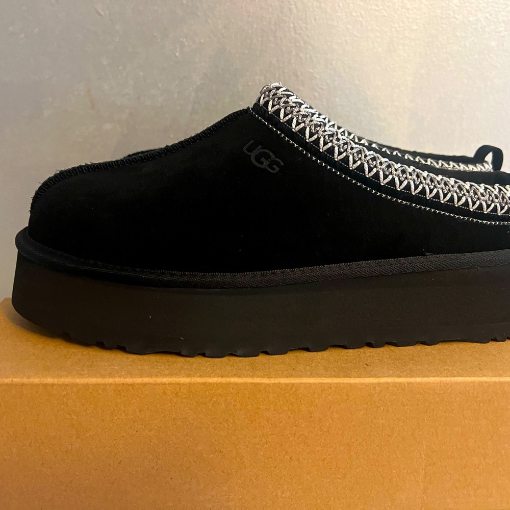 UGG Tazz size 10